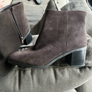 Vince Camuto Chocolate Brown Suede Booties size 10